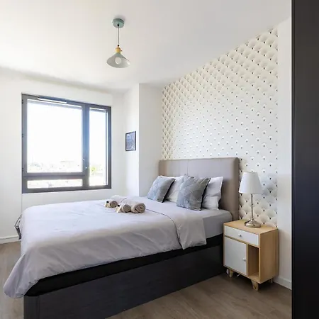 Duplex Terrasse Parking - Paris Montreuil * Montreuil (Seine-Saint-Denis)
